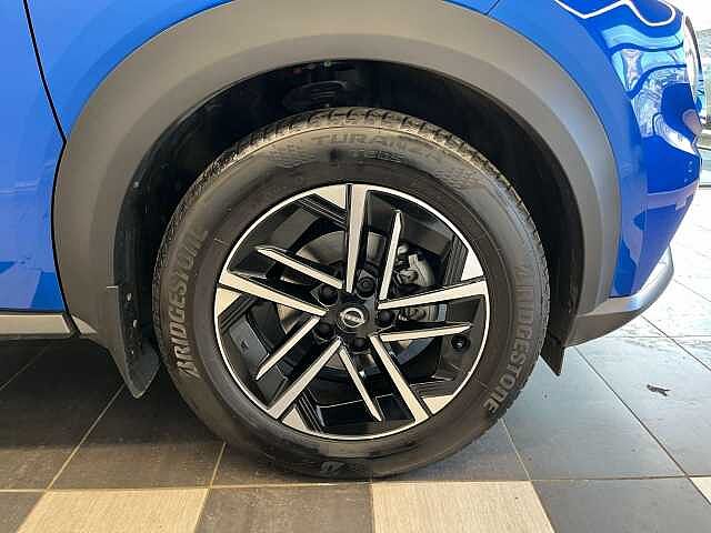 Nissan Juke 1.0 DiG-T N-Connecta 5dr DCT