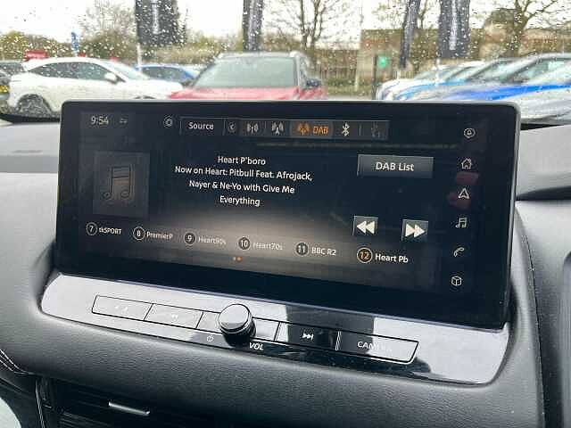 Nissan Qashqai 1.5 E-Power N-Connecta [Glass Roof] 5dr Auto