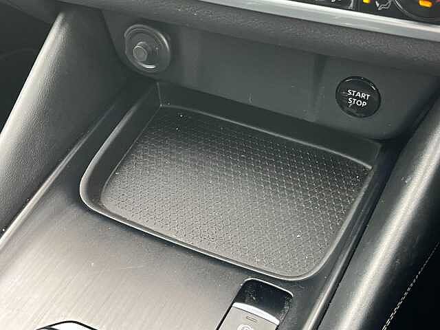 Nissan Qashqai 1.5 E-Power N-Connecta [Glass Roof] 5dr Auto