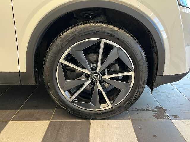 Nissan Qashqai 1.3 DiG-T MH Tekna 5dr