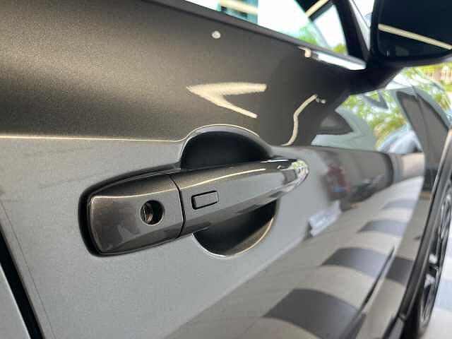 Nissan Juke 1.0 DiG-T Tekna+ 5dr