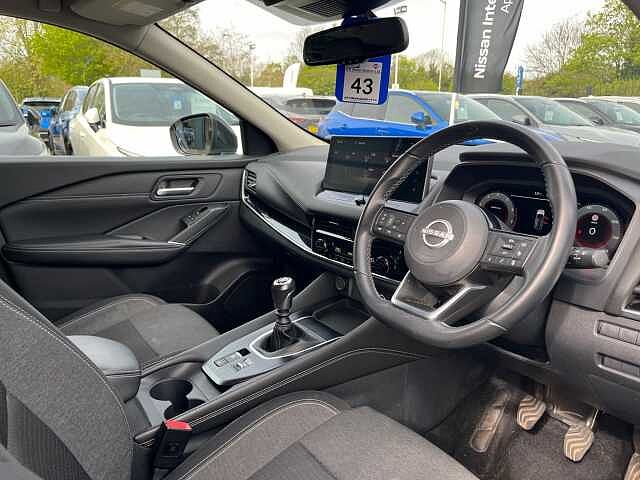 Nissan Qashqai 1.3 DiG-T MH N-Connecta 5dr