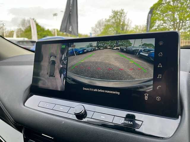 Nissan Qashqai 1.3 DiG-T MH N-Connecta 5dr