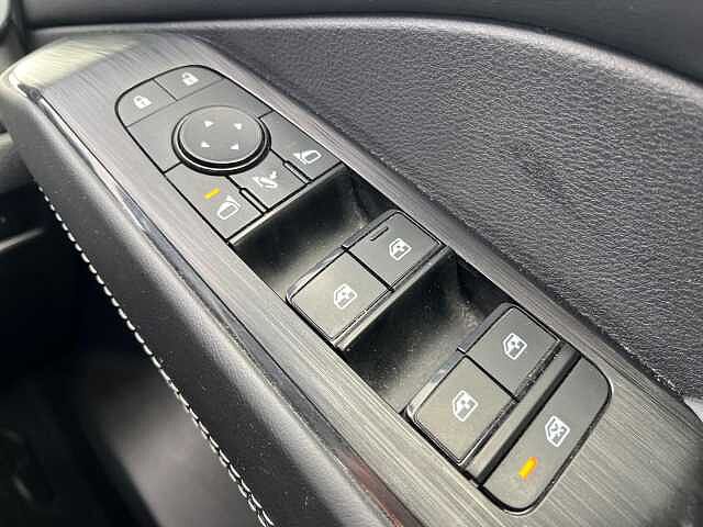 Nissan Qashqai 1.3 DiG-T MH N-Connecta 5dr