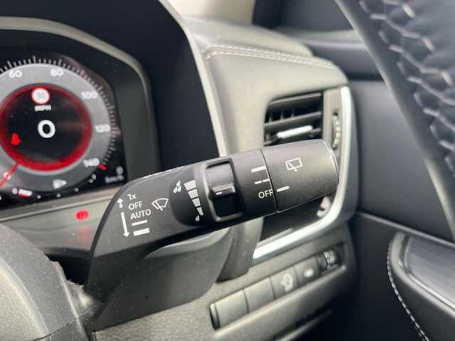 Nissan Qashqai 1.3 DiG-T MH N-Connecta 5dr