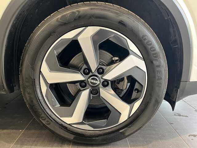 Nissan Qashqai 1.3 DiG-T MH 158 N-Connecta 5dr Xtronic