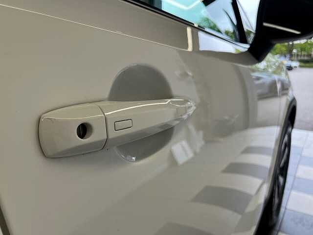 Nissan Qashqai 1.3 DiG-T MH 158 N-Connecta 5dr Xtronic