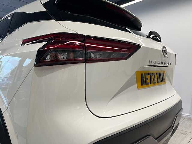 Nissan Qashqai 1.3 DiG-T MH 158 N-Connecta 5dr Xtronic