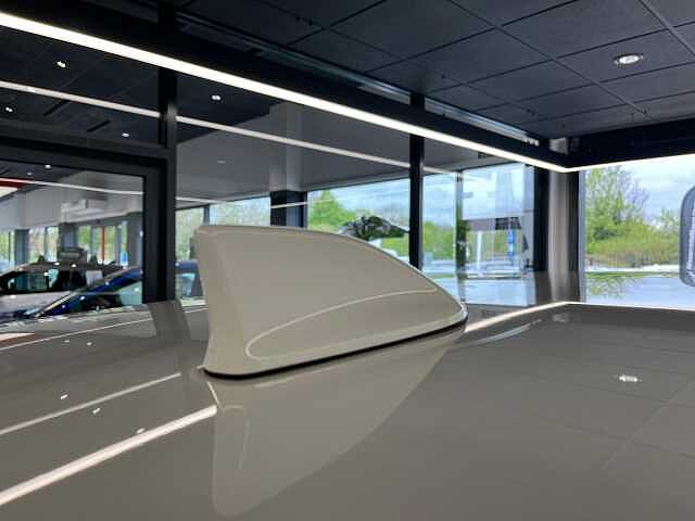 Nissan Qashqai 1.3 DiG-T MH 158 N-Connecta 5dr Xtronic