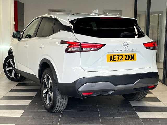 Nissan Qashqai 1.3 DiG-T MH 158 N-Connecta 5dr Xtronic