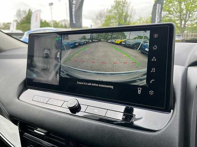 Nissan Qashqai 1.3 DiG-T MH 158 N-Connecta 5dr Xtronic