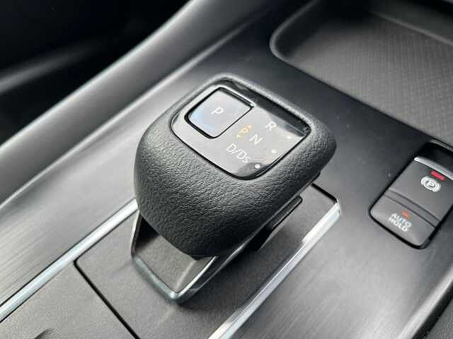 Nissan Qashqai 1.3 DiG-T MH 158 N-Connecta 5dr Xtronic