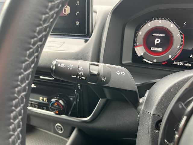 Nissan Qashqai 1.3 DiG-T MH 158 N-Connecta 5dr Xtronic