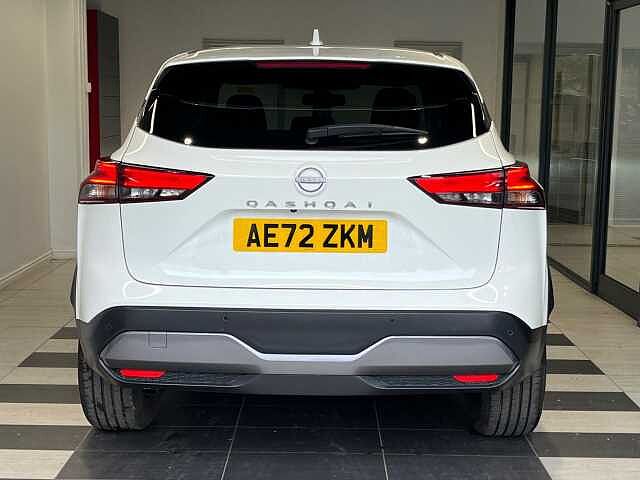 Nissan Qashqai 1.3 DiG-T MH 158 N-Connecta 5dr Xtronic