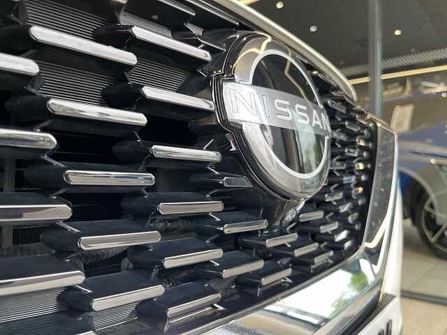Nissan Qashqai 1.3 DiG-T MH 158 N-Connecta 5dr Xtronic