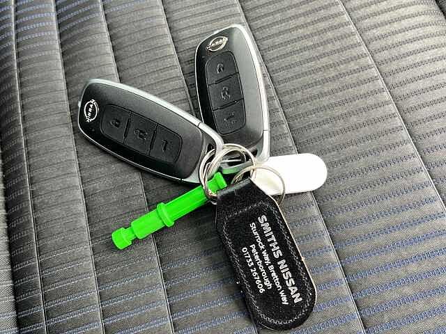 Nissan Qashqai 1.3 DiG-T MH Tekna 5dr