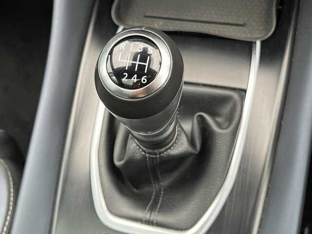 Nissan Qashqai 1.3 DiG-T MH Tekna 5dr